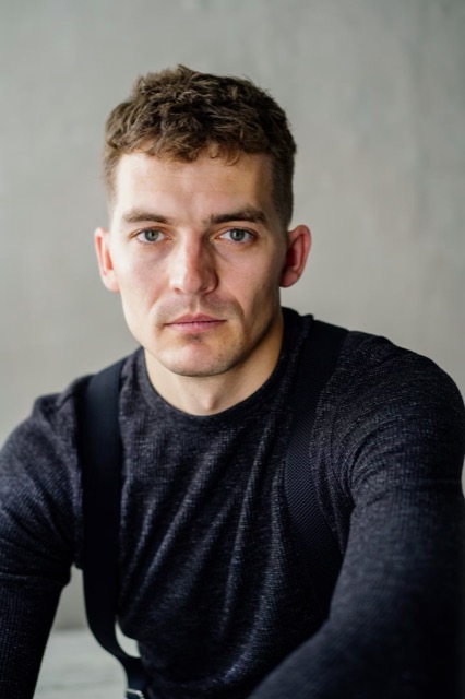 Igor Hnes — headshot 2